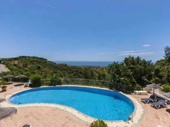 3-bedroom Apartment In Marbella, Spain (101 M²)