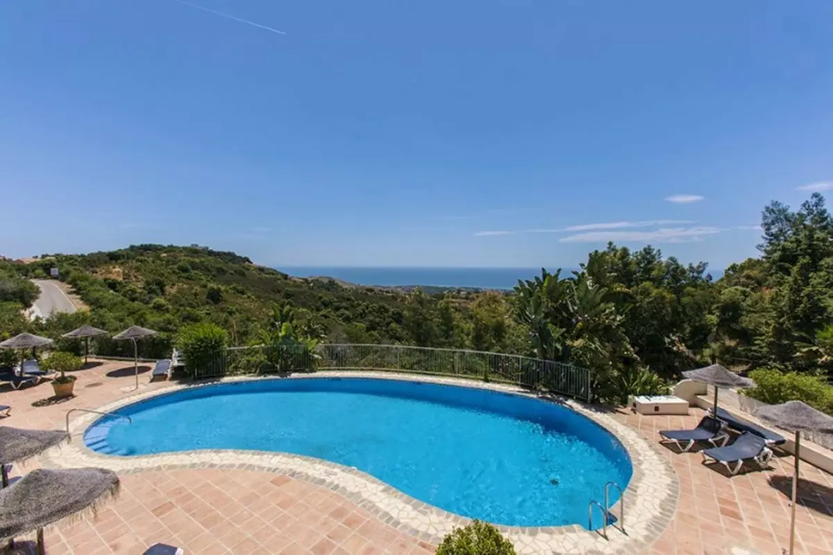 3-bedroom Apartment In Marbella, Spain (101 M²)
