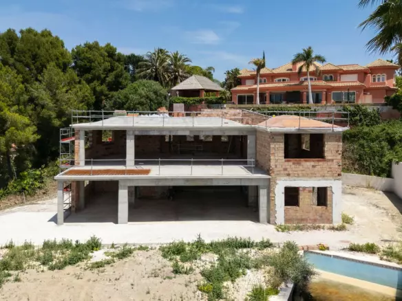 5-bedroom Villa In Estepona, Spain (543 M²)