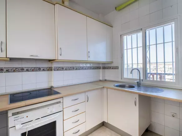 2-bedroom Apartment In Benalmádena, Spain (75 M²)
