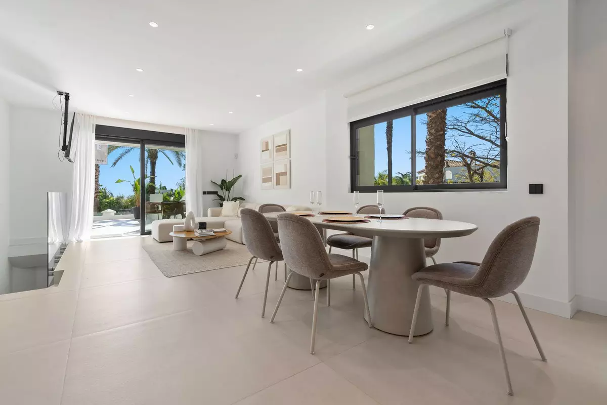 3-bedroom Apartment In Estepona, Spain (269 M²)
