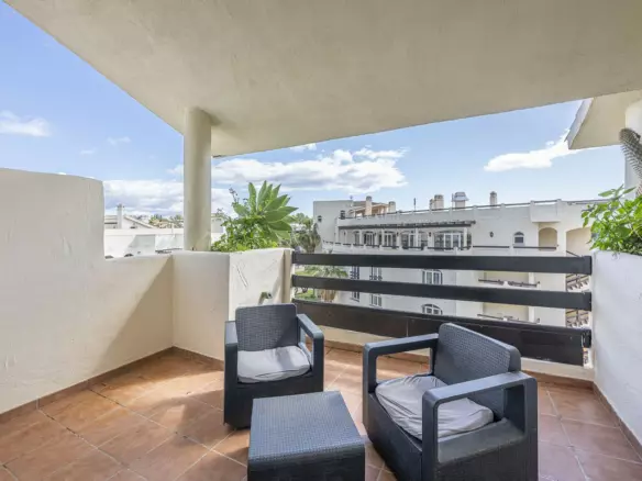 1-bedroom Apartment In Estepona, Spain (90 M²)