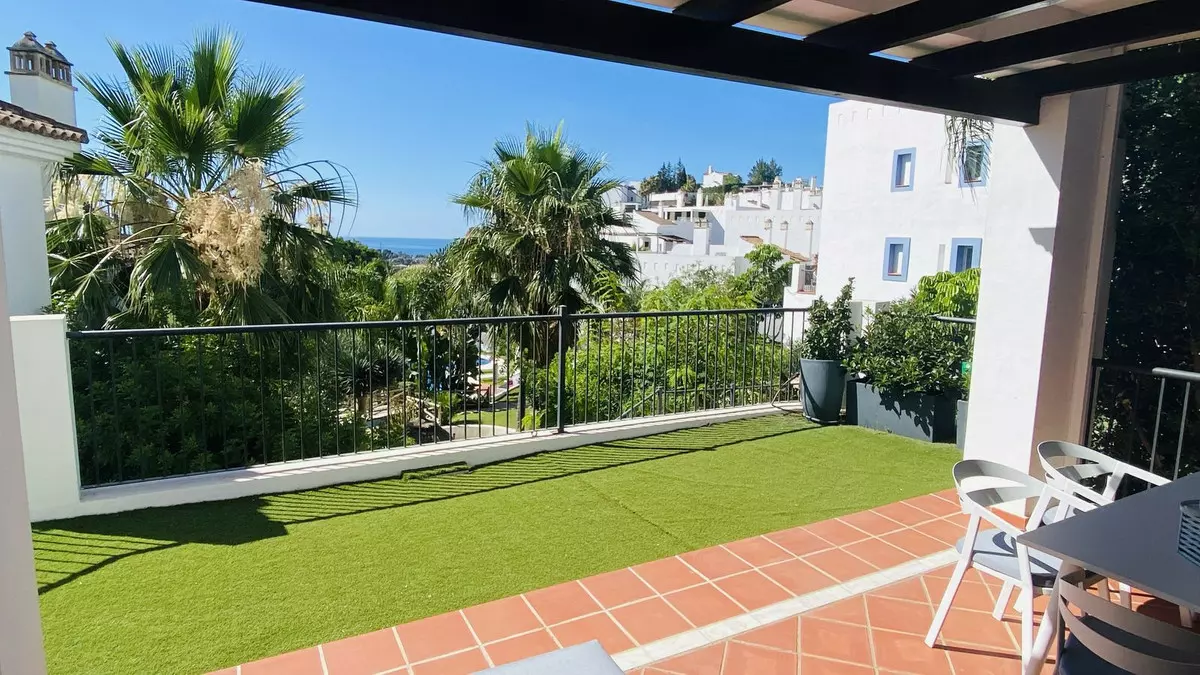 2-bedroom Apartment In Estepona, Spain (111 M²)