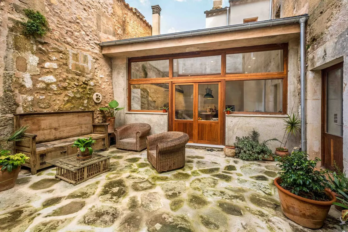 3-bedroom Villa In Porreres, Spain (512 M²)