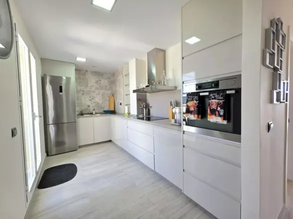 2-bedroom Apartment In Mijas, Spain (100 M²)
