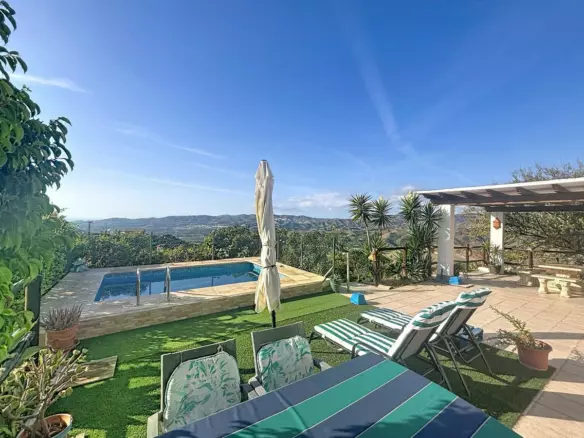 3-bedroom Villa In Vélez – Málaga, Spain (124 M²)
