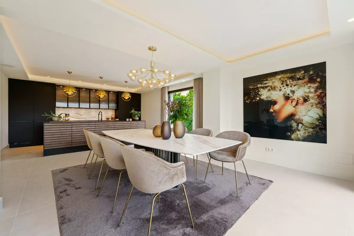 5-bedroom Villa In Marbella, Spain (648 M²)