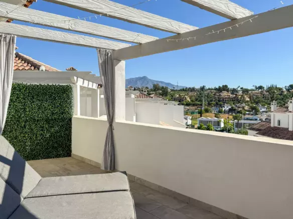 3-bedroom Town House In Estepona, Spain (153 M²)