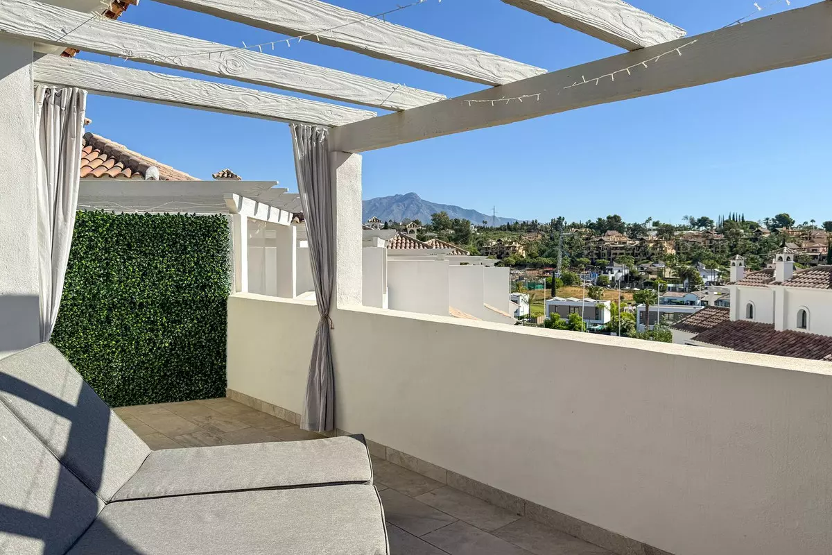 3-bedroom Town House In Estepona, Spain (153 M²)