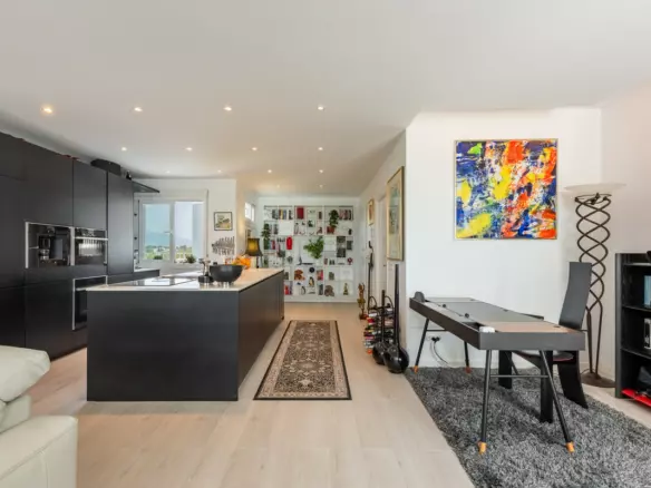 2-bedroom Apartment In Marbella, Spain (173 M²)