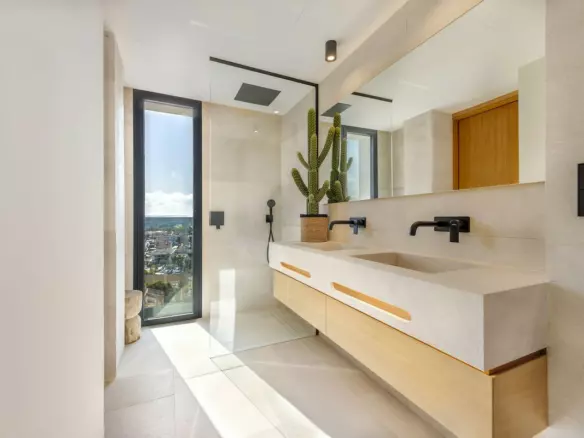 4-bedroom Apartment In Calvià, Spain (172 M²)