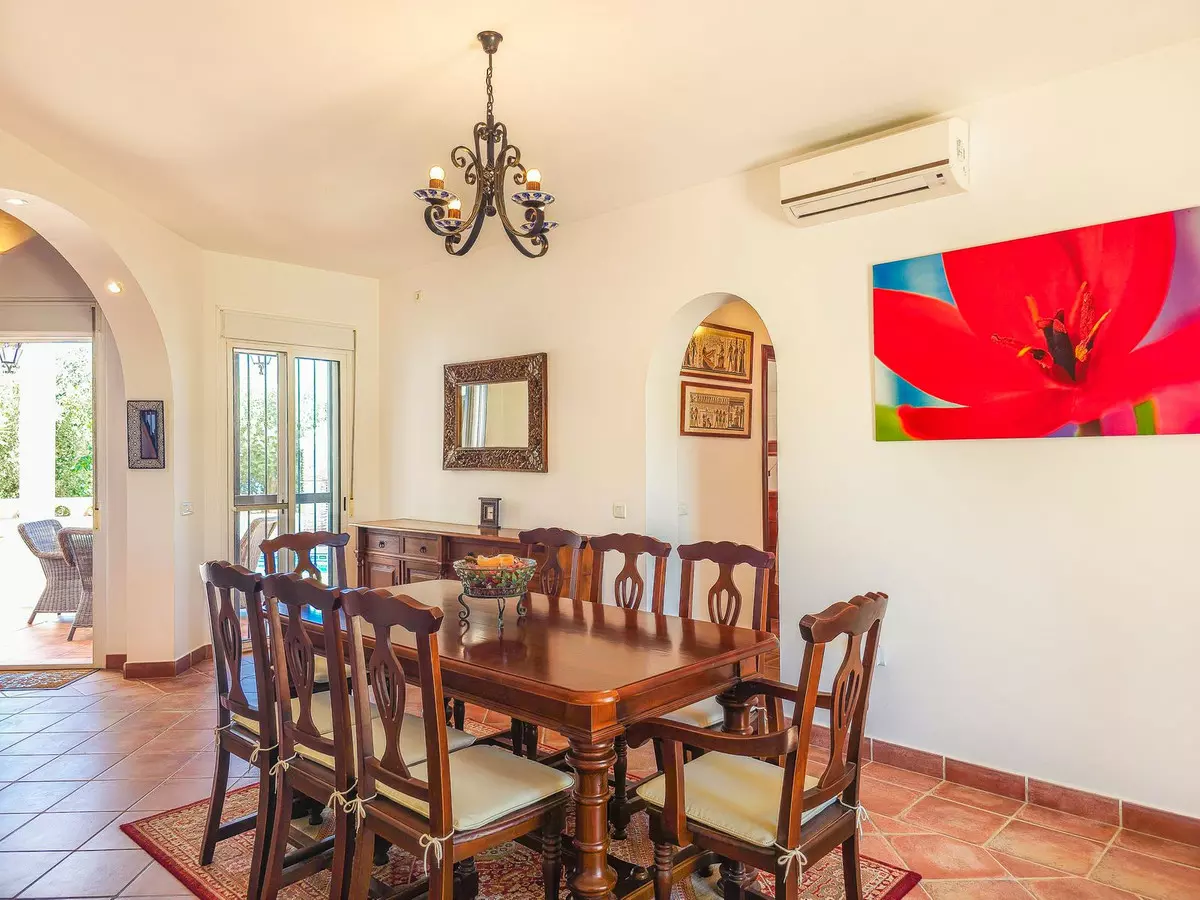 4-bedroom Villa In Vélez – Málaga, Spain (181 M²)