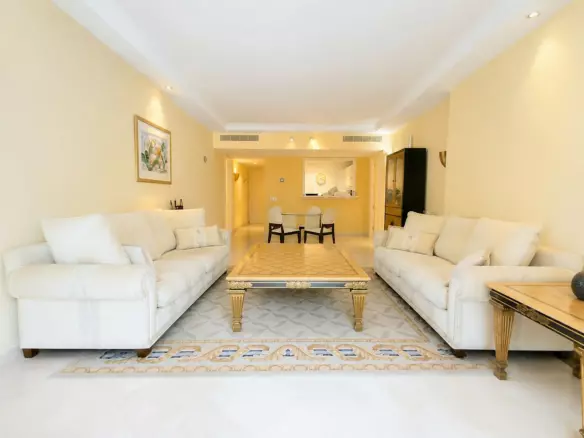 2-bedroom Apartment In Estepona, Spain (201 M²)