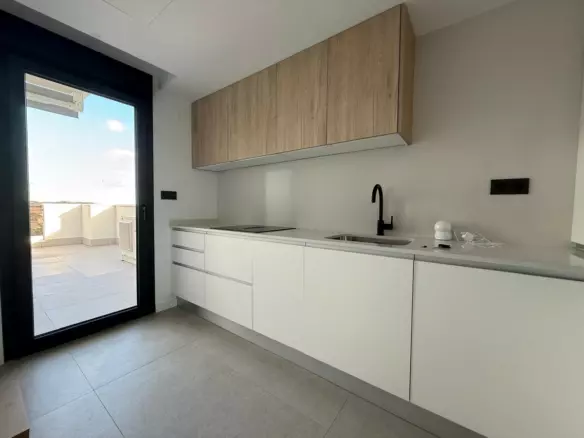 2-bedroom Apartment In Alicante, Spain (56 M²)