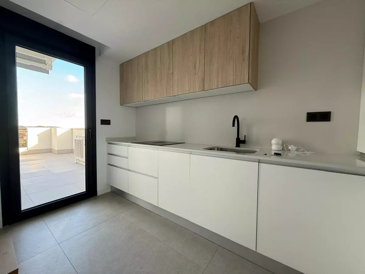 2-bedroom Apartment In Alicante, Spain (56 M²)