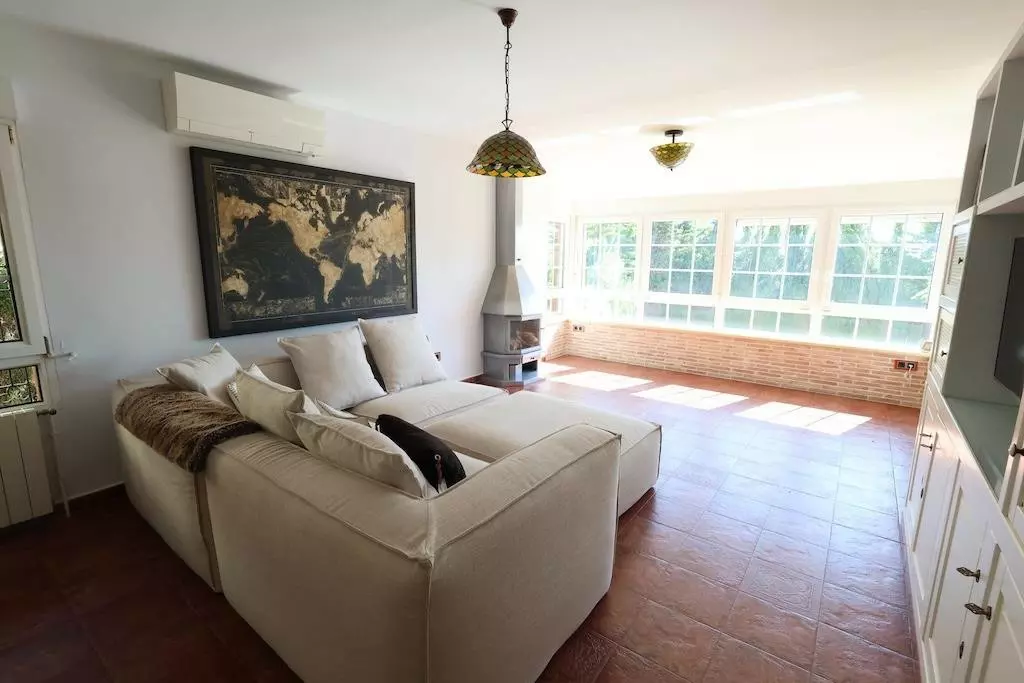4-bedroom Villa In Orihuela, Spain (189 M²)