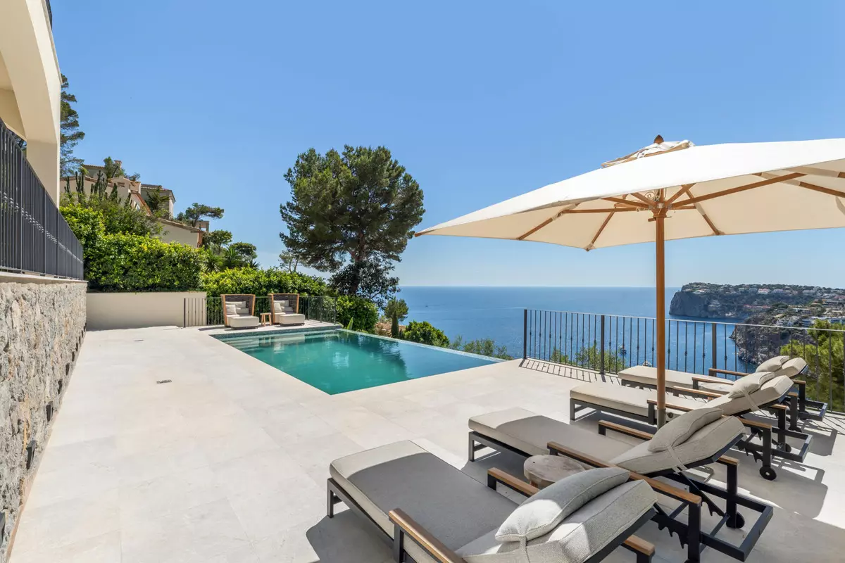 4-bedroom Villa In Andratx, Spain (416 M²)