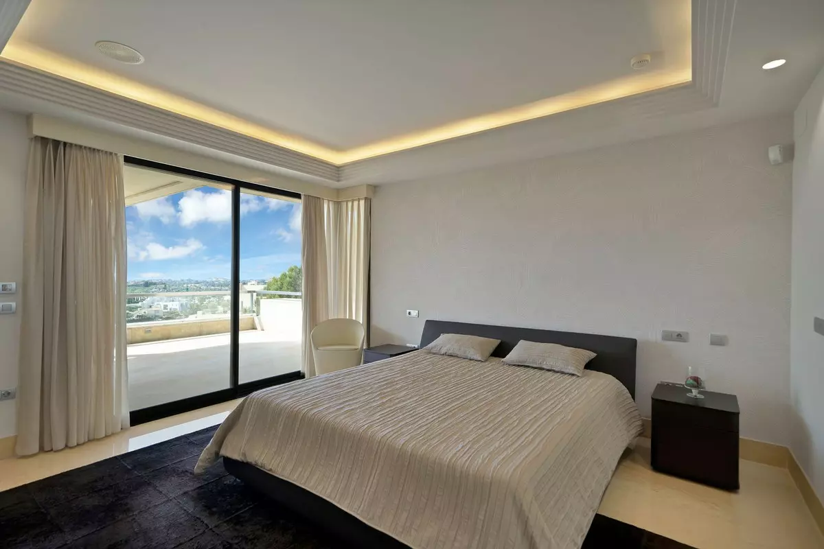 3-bedroom Apartment In Marbella, Spain (283 M²)