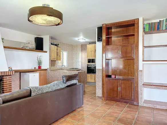 3-bedroom Country House In Vélez – Málaga, Spain (336 M²)