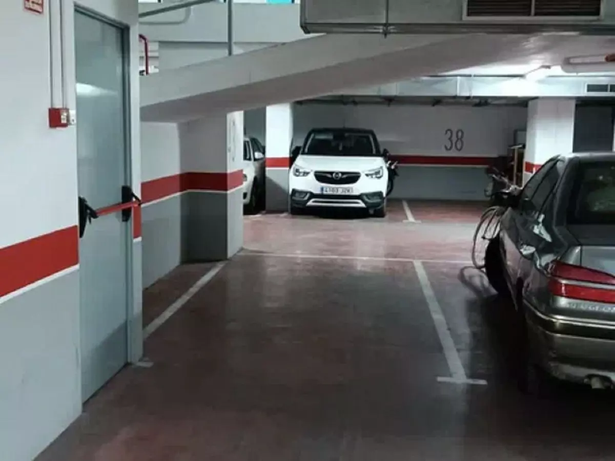 3-bedroom Apartment In Málaga, Spain (103 M²)