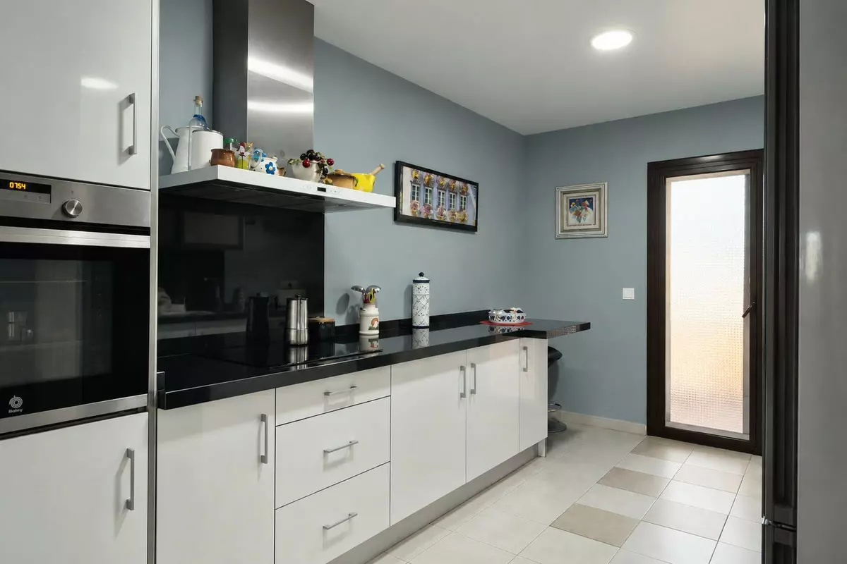3-bedroom Apartment In Estepona, Spain (134 M²)