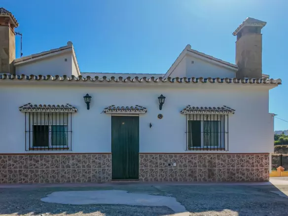 3-bedroom Country House In Álora, Spain (101 M²)