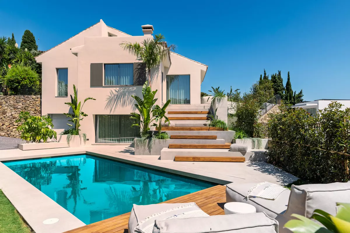 5-bedroom Villa In Marbella, Spain (785 M²)