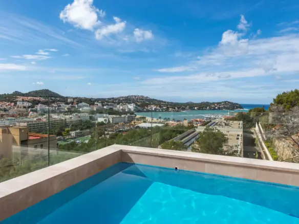 4-bedroom Apartment In Calvià, Spain (155 M²)