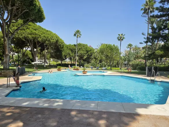 2-bedroom Apartment In Marbella, Spain (146 M²)