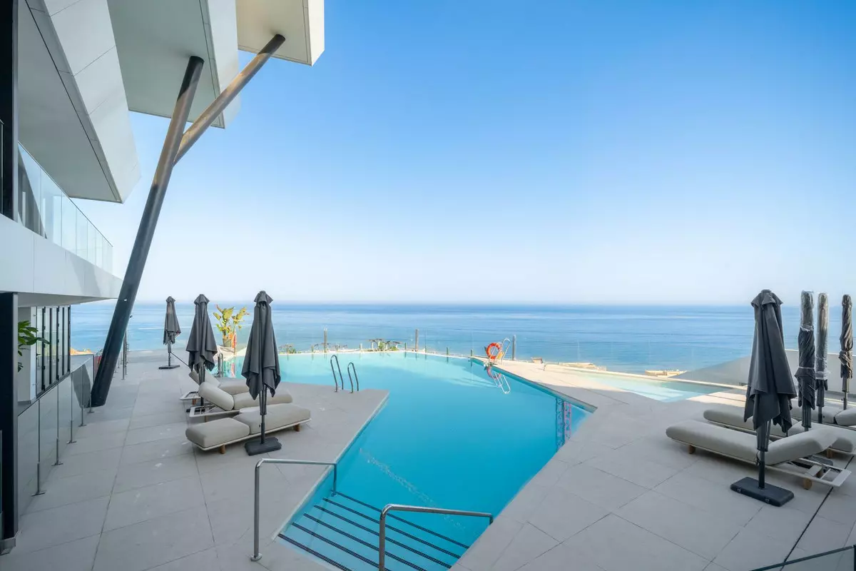 2-bedroom Apartment In Fuengirola, Spain (144 M²)