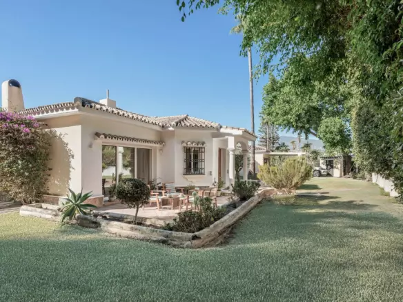 4-bedroom Villa In Estepona, Spain (341 M²)