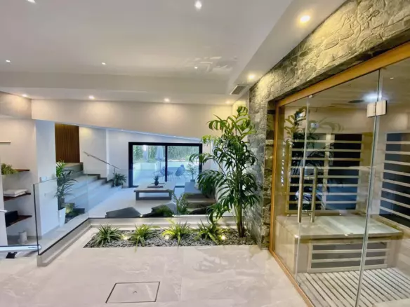 6-bedroom Villa In Estepona, Spain (771 M²)