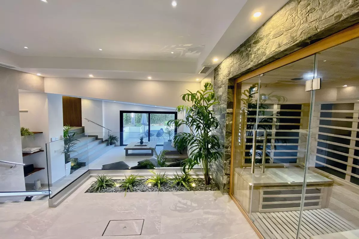 6-bedroom Villa In Estepona, Spain (771 M²)