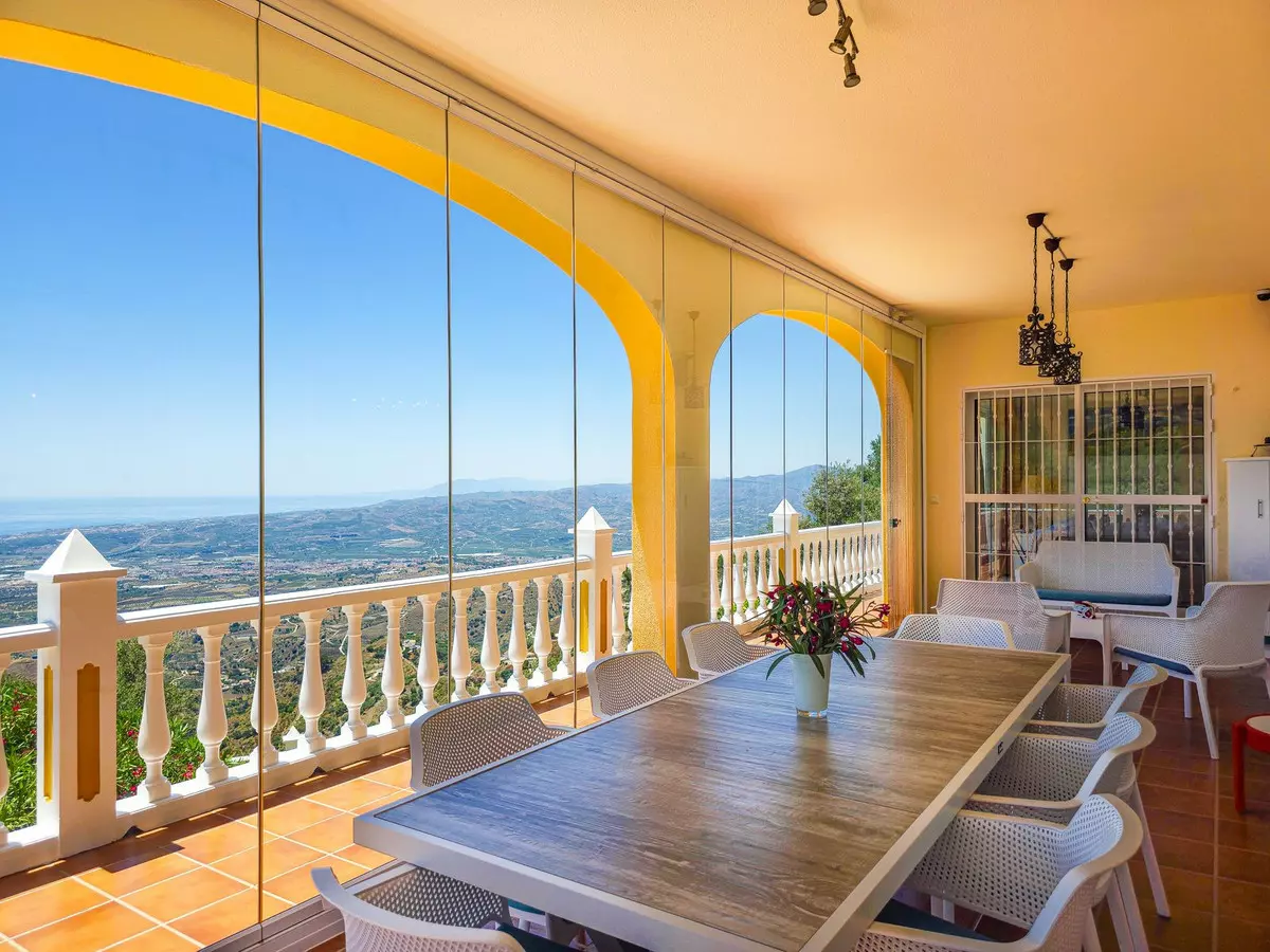 4-bedroom Villa In Vélez – Málaga, Spain (298 M²)