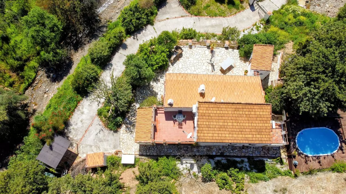 3-bedroom Country House In Almogía, Spain (192 M²)