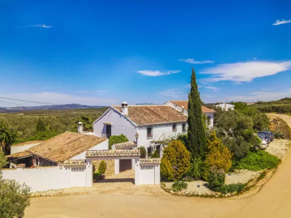 8-bedroom Country House In Villanueva Del Trabuco, Spain (569 M²)