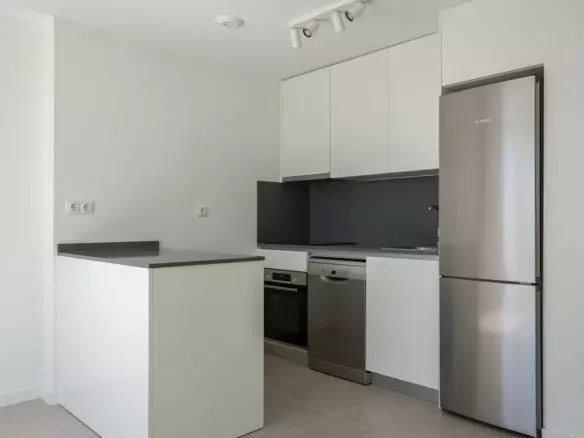 3-bedroom Apartment In Estepona, Spain (111 M²)