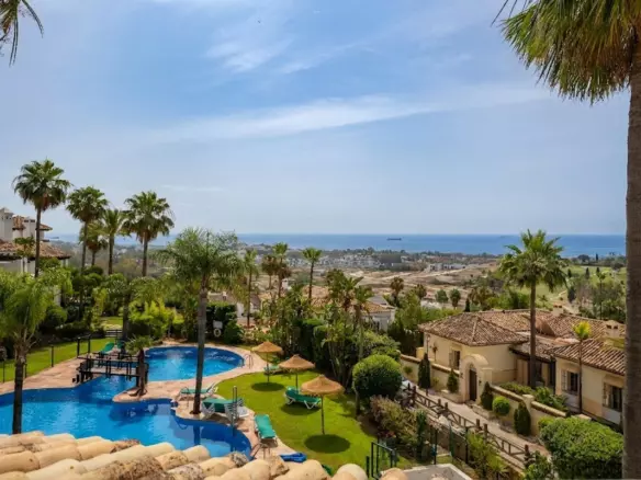 3-bedroom Town House In Estepona, Spain (235 M²)