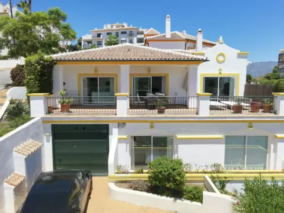 3-bedroom Villa In Mijas, Spain (260 M²)
