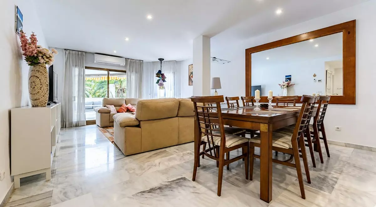 4-bedroom Apartment In Marbella, Spain (116 M²)