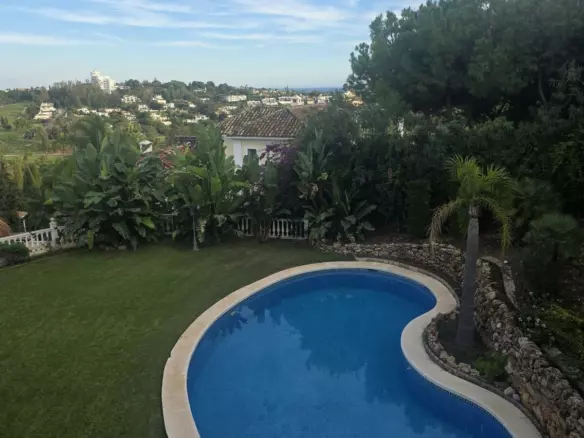 6-bedroom Villa In Estepona, Spain (415 M²)