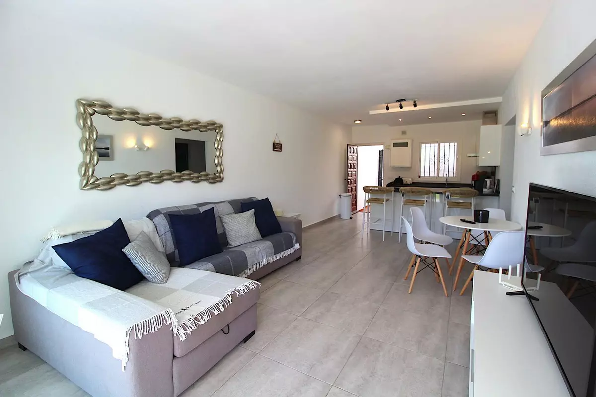 2-bedroom Apartment In Estepona, Spain (79 M²)