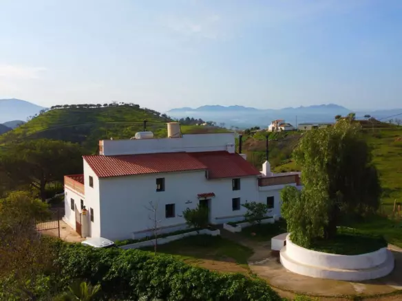 6-bedroom Country House In Pizarra, Spain (371 M²)