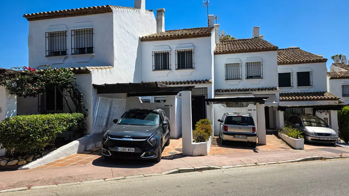 3-bedroom Town House In Manilva, Spain (150 M²)