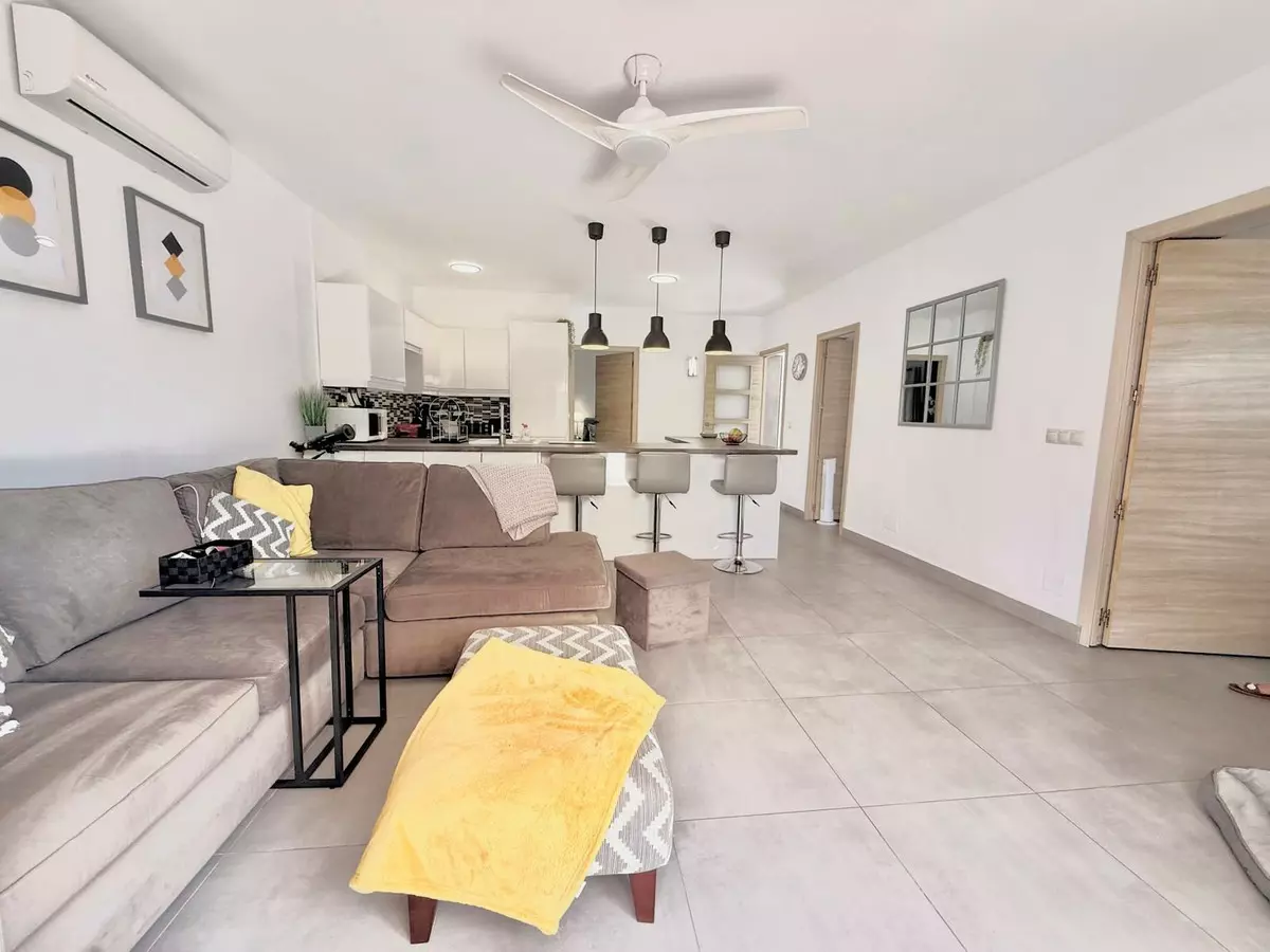 3-bedroom Villa In Benalmádena, Spain (90 M²)