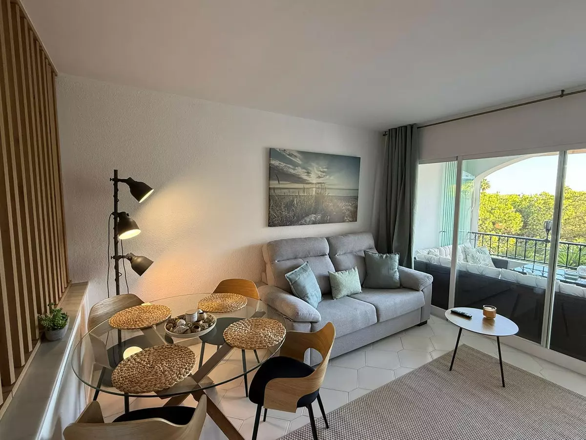 1-bedroom Property In Miraflores, Spain (62 M²)