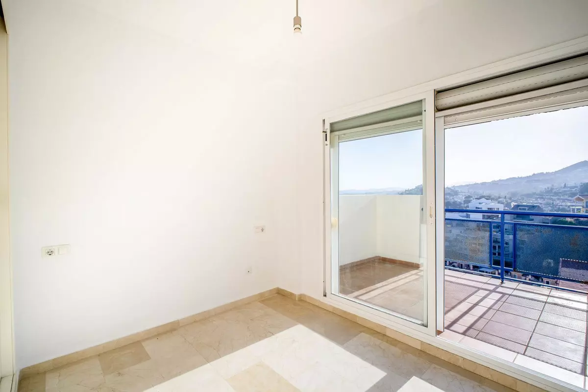 2-bedroom Apartment In Benalmádena, Spain (75 M²)