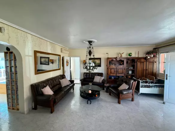 6-bedroom Villa In Rojales, Spain (393 M²)