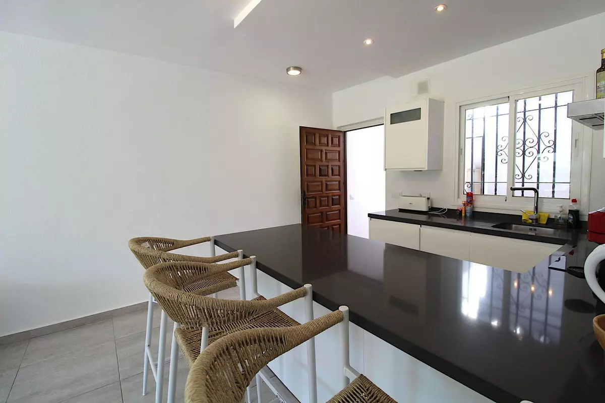 2-bedroom Apartment In Estepona, Spain (79 M²)