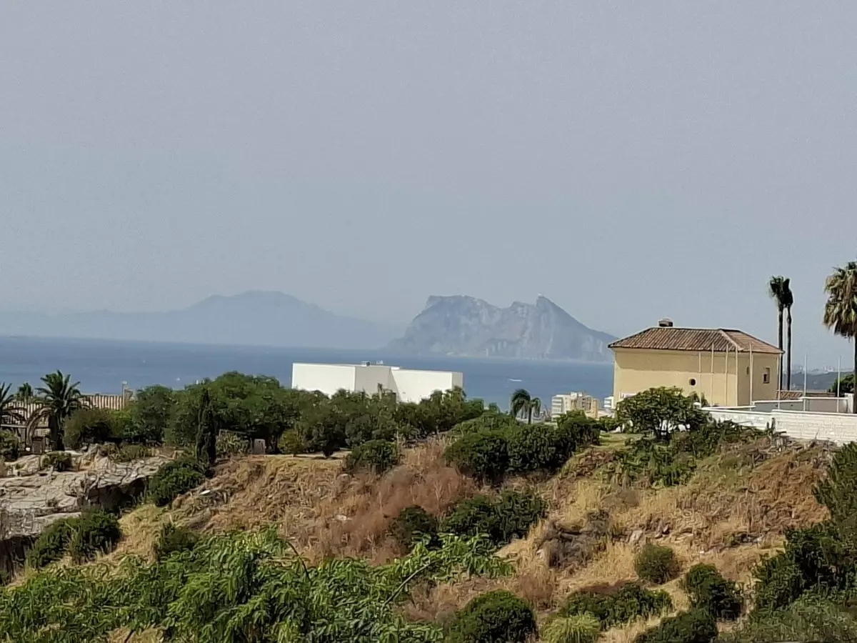 2-bedroom Apartment In Manilva, Spain (106 M²)